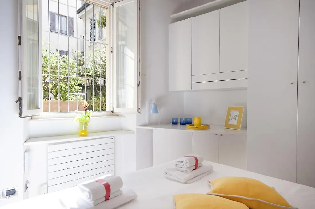 Manzoni Studio Apartment Milan